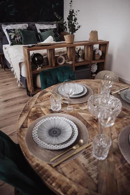 Cozy Dreams: Deluxe 2-Zimmer-Apartment -Kueche Nuremberg Extérieur photo